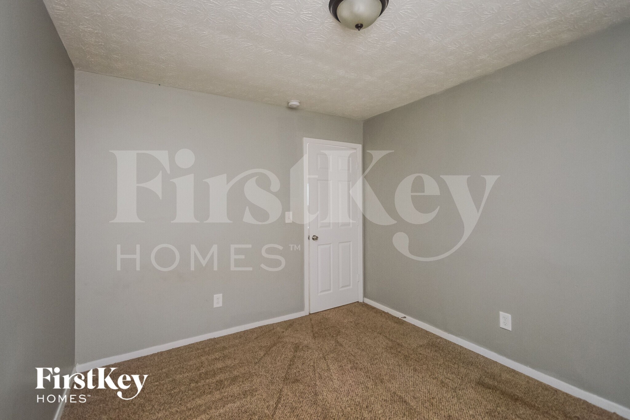 Building Photo - 1240 Woodstream Dr