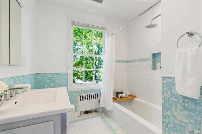 Building Photo - 77 Pleasant Ridge Rd