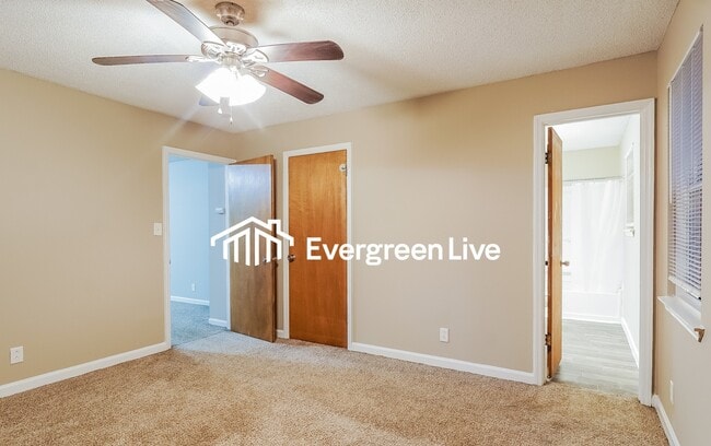 Building Photo - 541 Westchester Dr