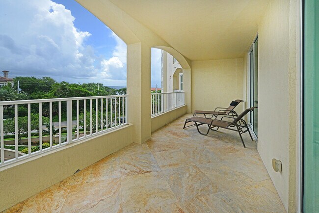 Building Photo - 3740 S Ocean Blvd