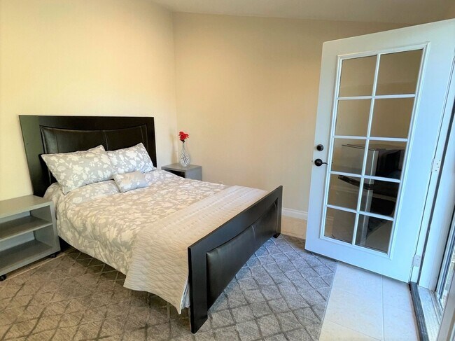 Building Photo - 5543 Mason Ave