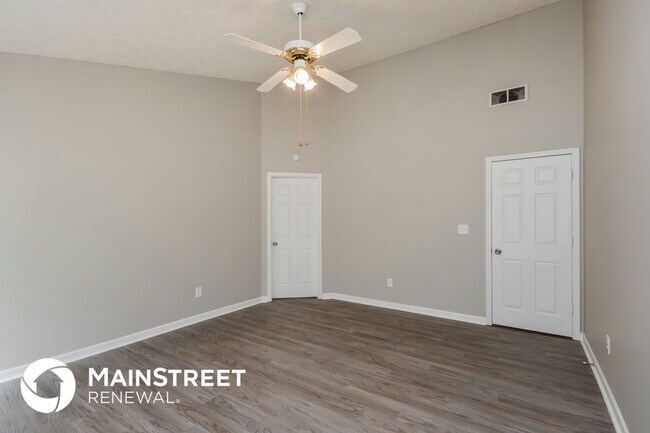 Building Photo - 645 Pebble Blvd