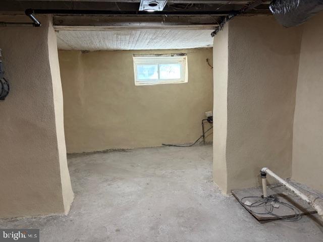 Building Photo - 1811 E Airdrie St