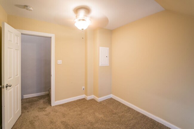 Building Photo - 535 Spruce St