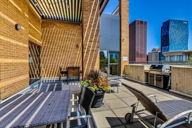 Building Photo - 520 S State St