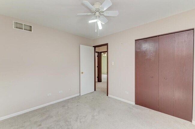 Building Photo - 1413 Skylark Ln