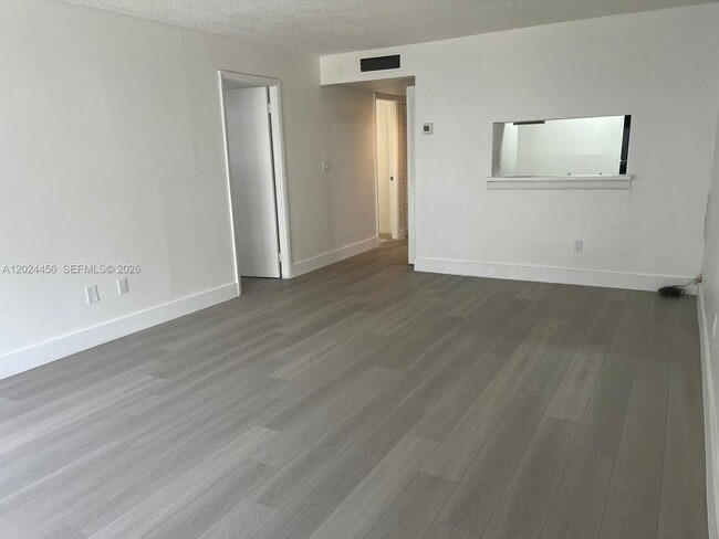 Building Photo - 484 NW 165th St