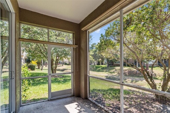 Building Photo - 3372 Covered Bridge Dr E