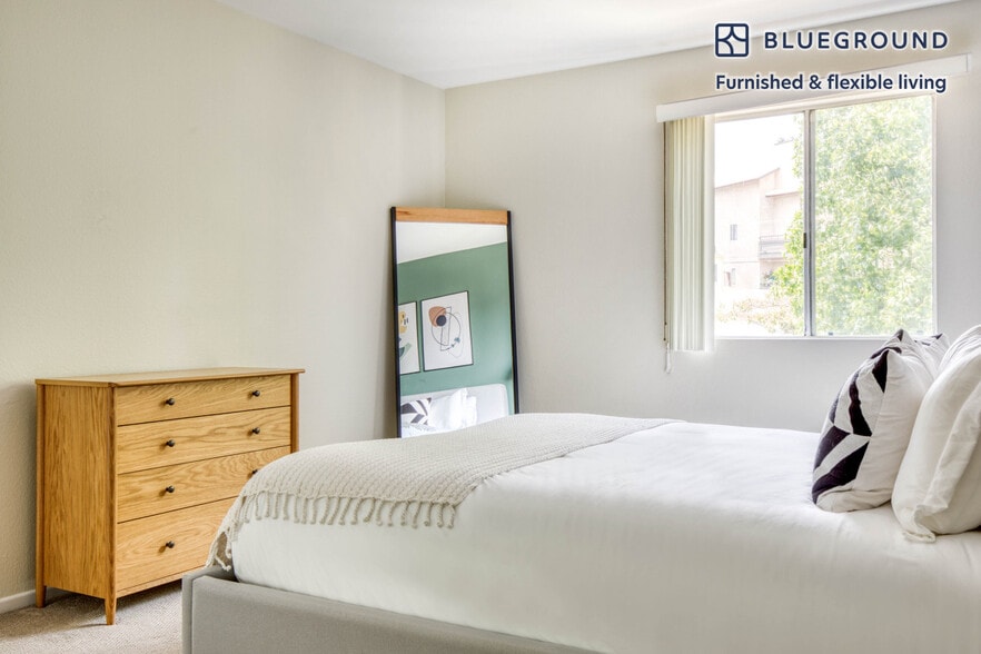 Building Photo - 1626 Malcolm Ave