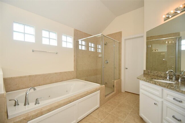 Building Photo - 11607 Main Ash Dr
