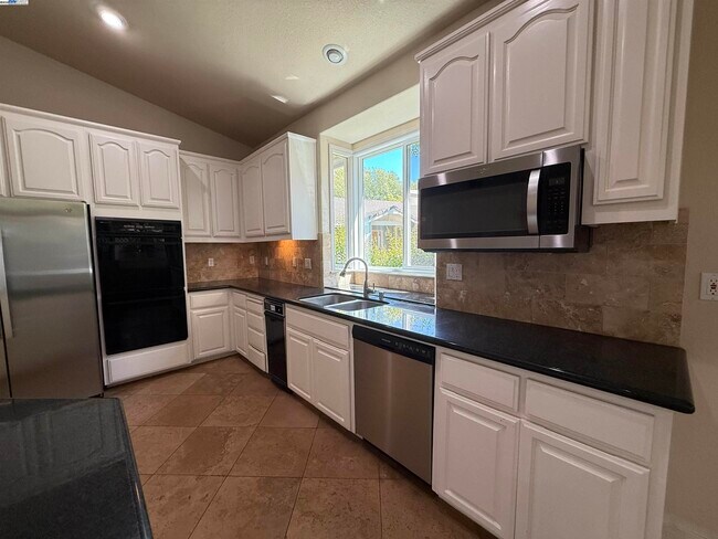 Building Photo - 7879 Cypress Creek Ct