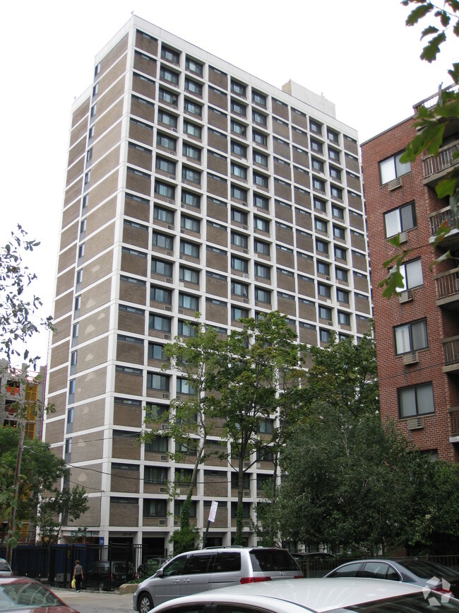 Building Photo - Martin Lande House