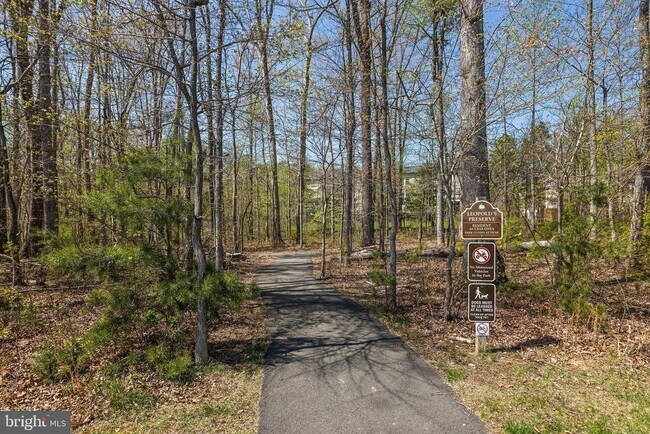 Building Photo - 6830 Hartzell Hill Ln