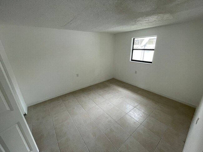 Building Photo - 5315 Avery Rd