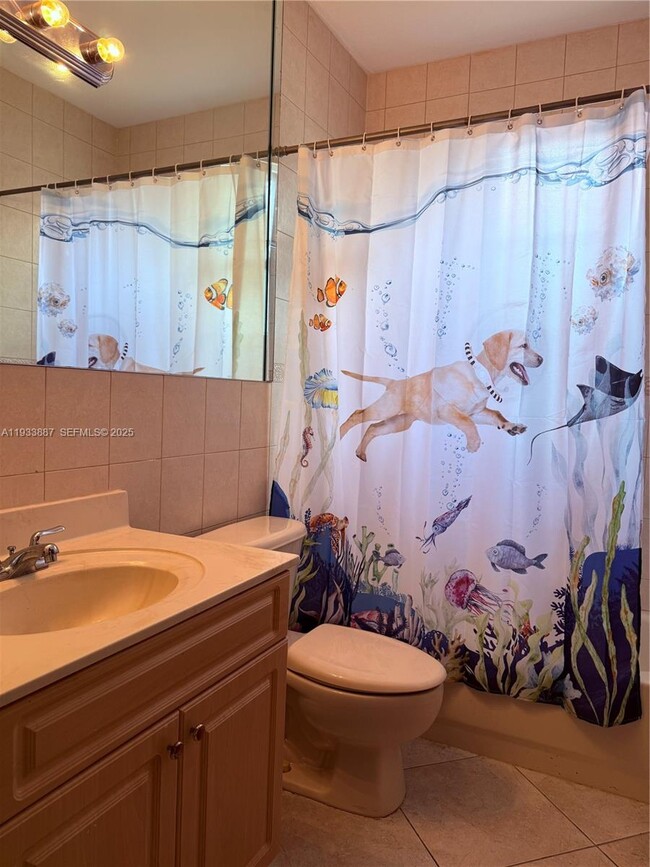 Building Photo - 1055 NE 85th St