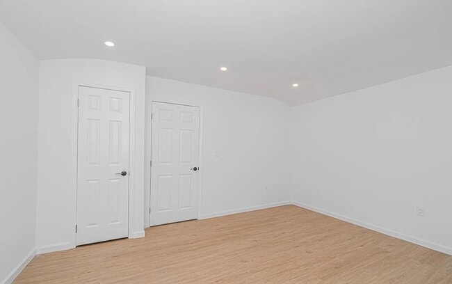 Building Photo - 22 Greenfield Ct