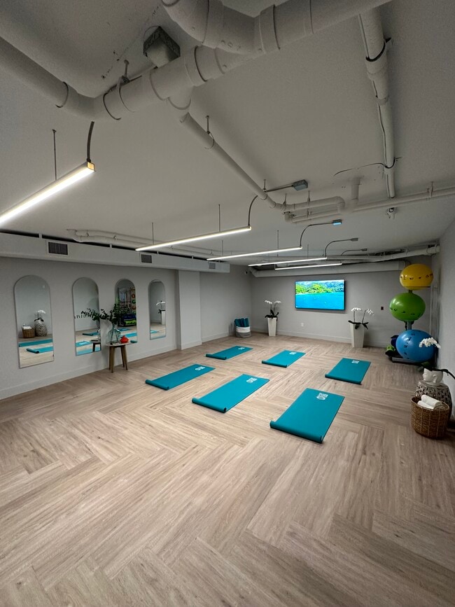 Building Photo - 2620 E Marina Bay Dr