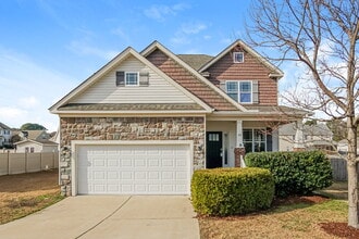 Building Photo - 45 Oakton Dr