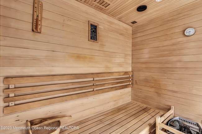 Building Photo - 502 Brighton Ave