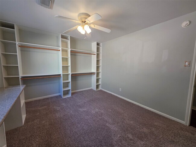 Building Photo - 11219 Valley Spring Dr