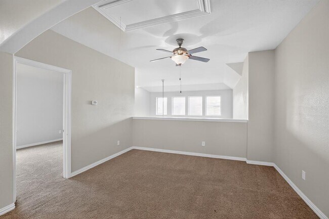 Building Photo - 348 Vista Gardens Dr