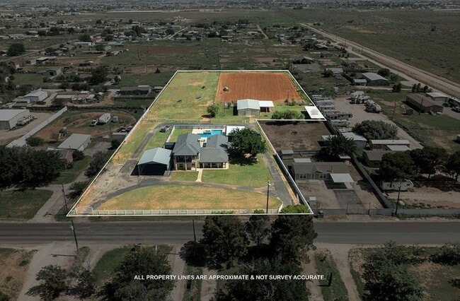Building Photo - 5508 E County Rd 60