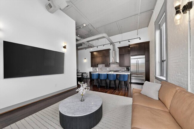 Building Photo - 21 E 15th St