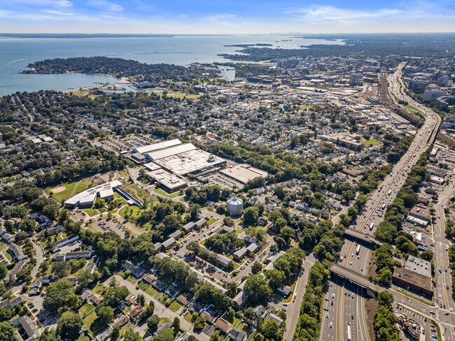 Building Photo - 88 Blachley Rd