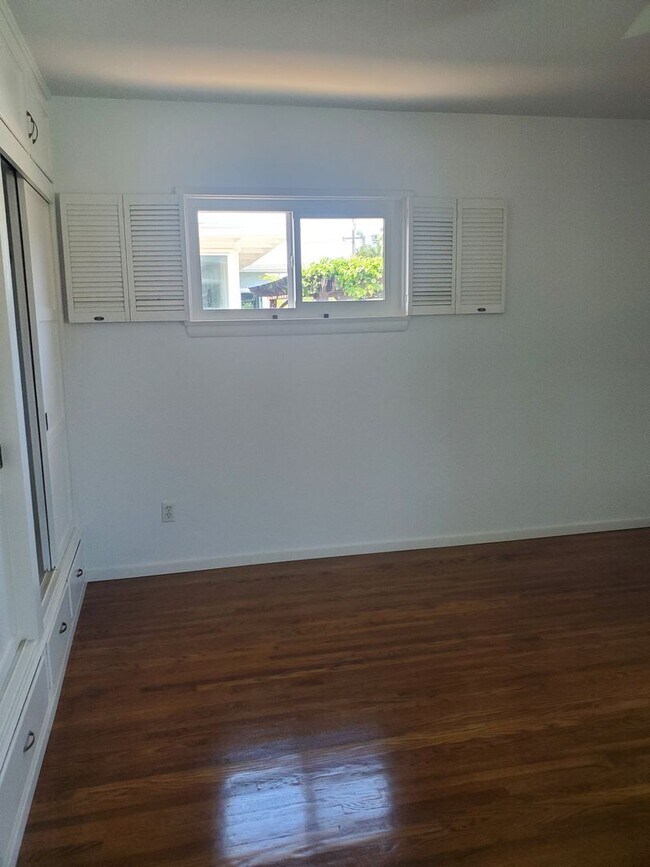 Building Photo - Recently Upgraded and Refreshed House with Pool and Casita