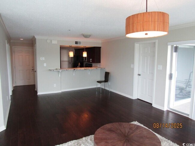 Building Photo - 4560 Greenbriar Dr