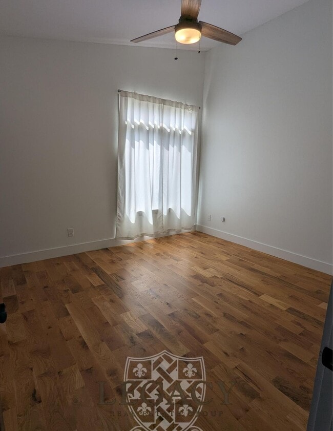 Building Photo - 1710 Nassau St