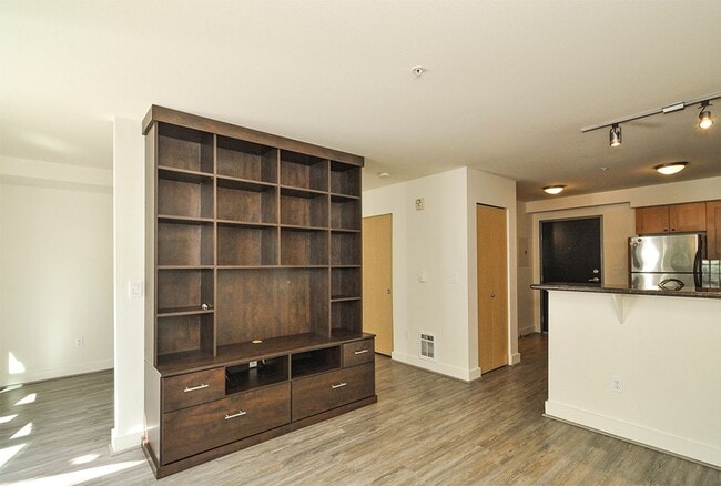Building Photo - 1620 Belmont Ave