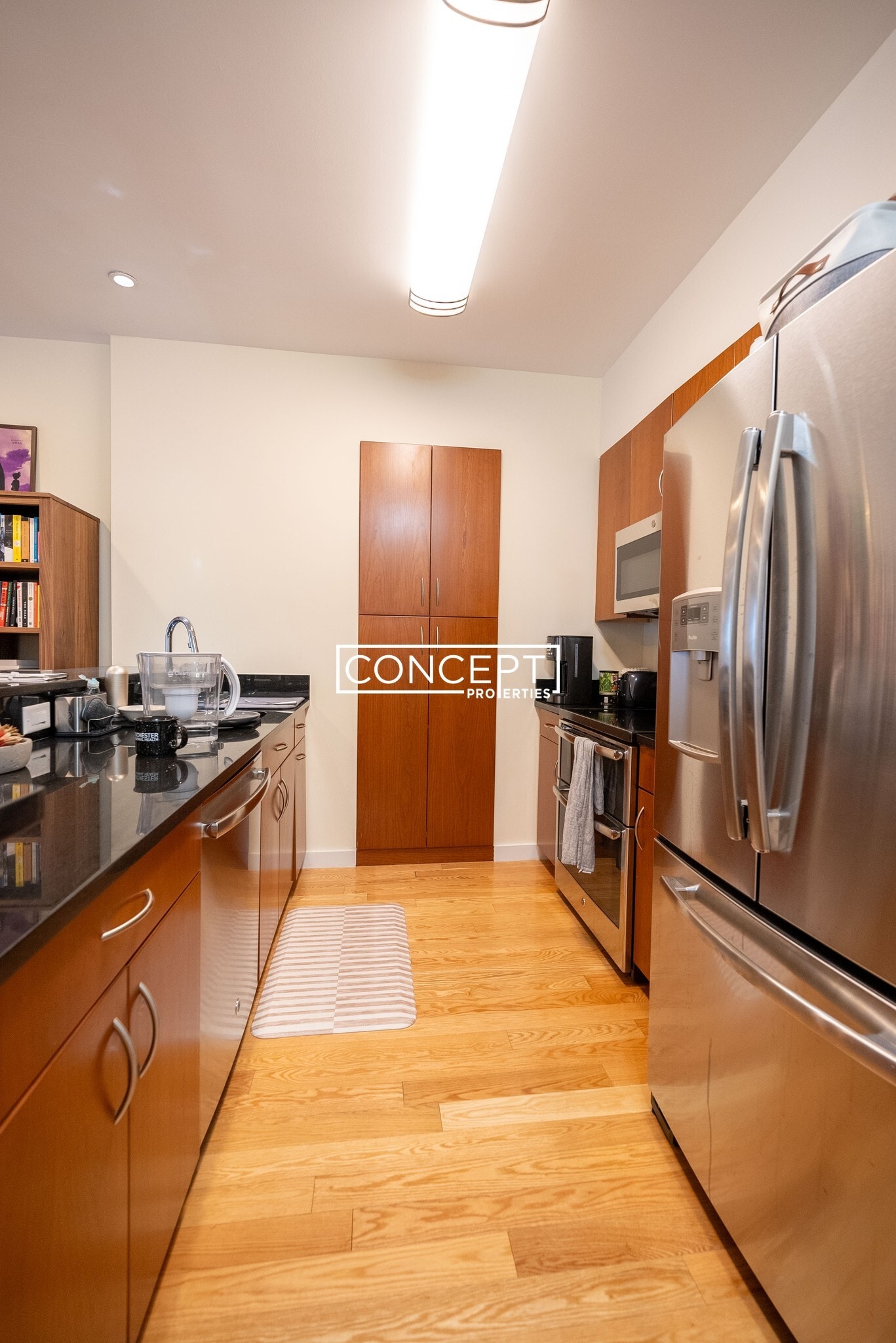 Building Photo - 9 Miner St