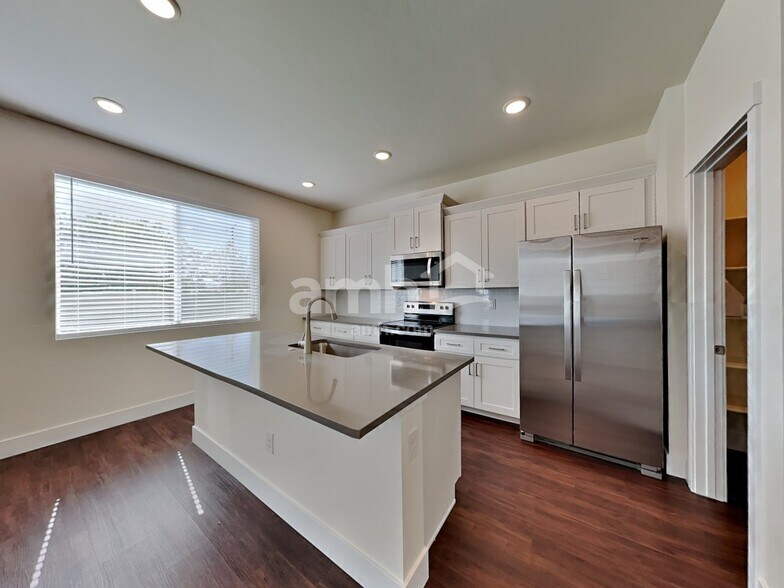 Building Photo - 7710 Brenden St SW