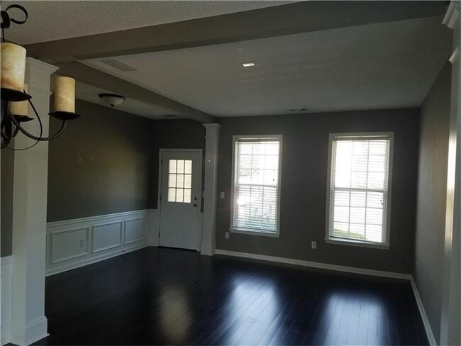Building Photo - 3690 Ridgefair Dr