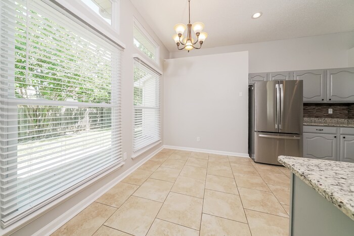 Building Photo - 2210 Westview Trail