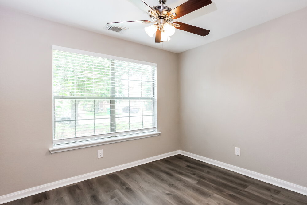 Building Photo - 15510 Miller House Ln