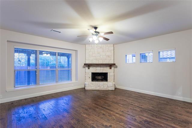 Building Photo - 2409 Lynbridge Dr