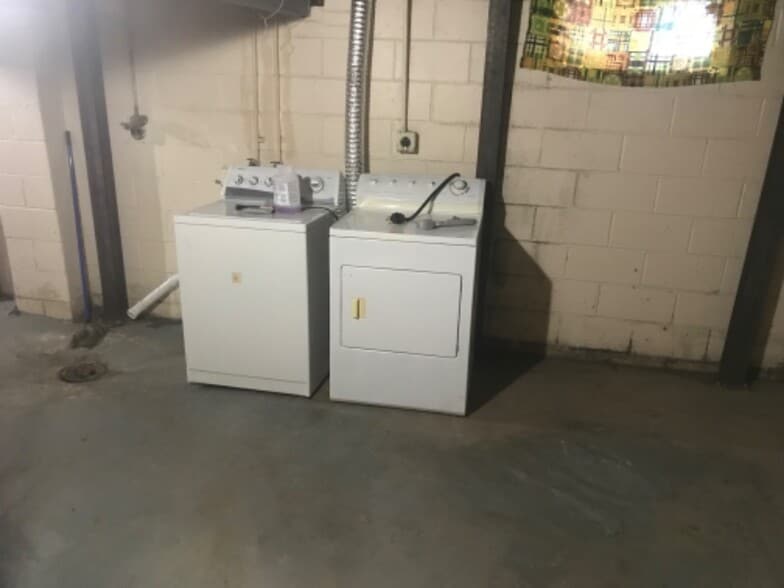 Building Photo - 2120 23rd St