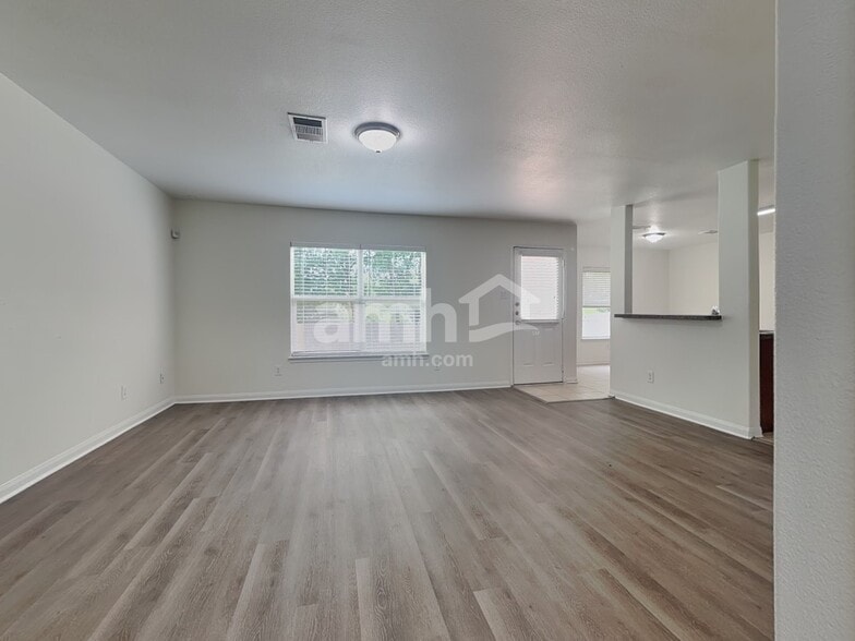 Building Photo - 317 Misty Mountain Dr