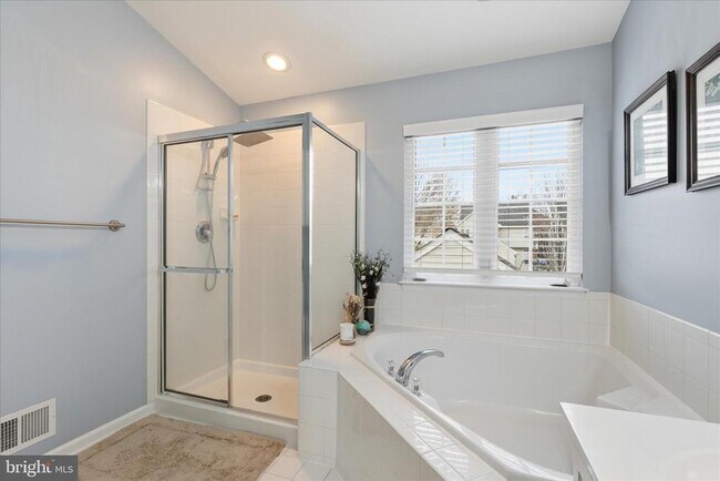 Building Photo - 6711 Selbourne Ln