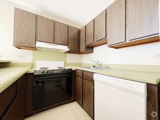 Building Photo - Downtown Waikiki 1/1 with Central A/C. Re...