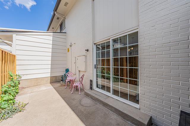 Building Photo - 15927 Preston Rd