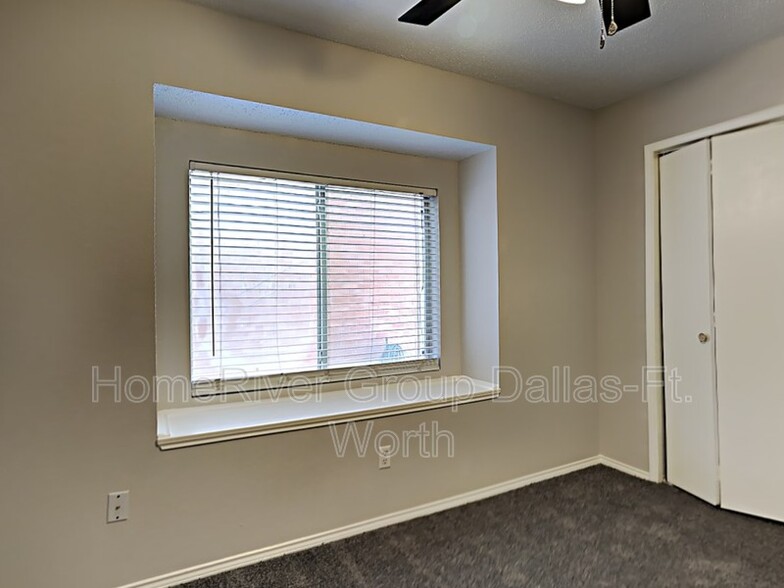 Building Photo - 7209 Chaucer Dr