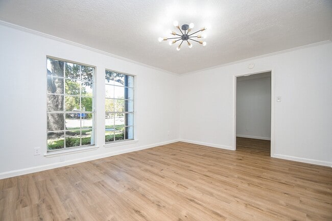 Building Photo - 7703 Braesridge Ct