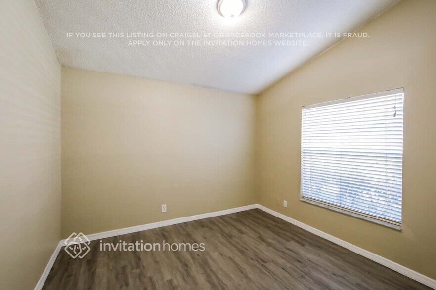 Building Photo - 7570 NW 47th Ave