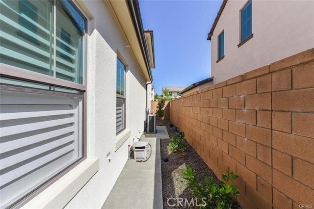 Building Photo - 53 Tollson