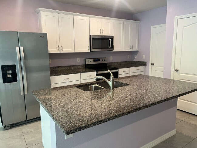 Building Photo - 3 bed 2 bath Townhome in Port Orange