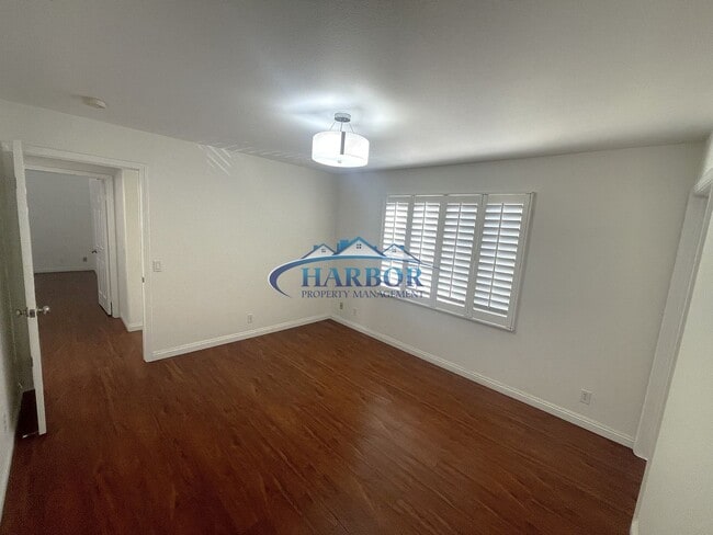 Building Photo - Holiday Move in Special! $1,000 OFF 1ST MONTHS RENT***  3 Bed, 2.5 Bath in Gated Parkside Terrace