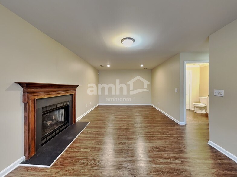 Building Photo - 3902 Hunt Chase Ct